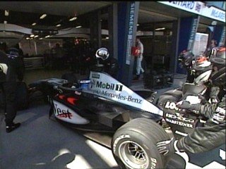 Hakkinen goes back to the pits and retires