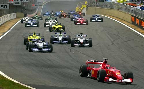 The start. M. Schumacher goes into the lead
