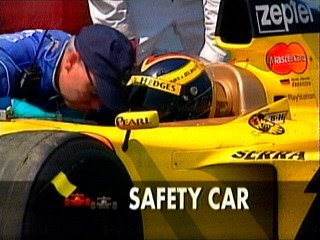 Frentzen is conscious but can't get out of the car