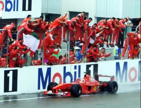 Barrichello on his final lap.