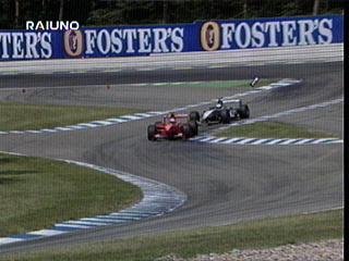 Coulthard hits Salo's car and damages his own nosecone