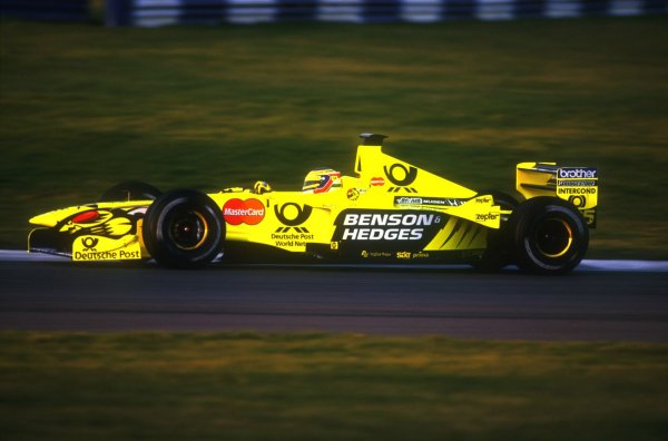 EJ10 on the track - side view