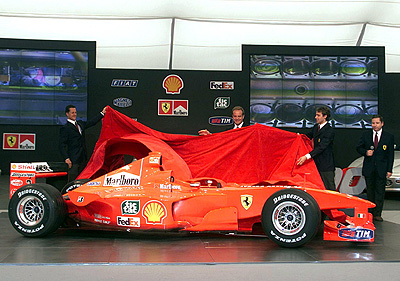 F1-2000 - side view being unveiled