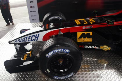 Minardi PS02 - Detail of nosecone